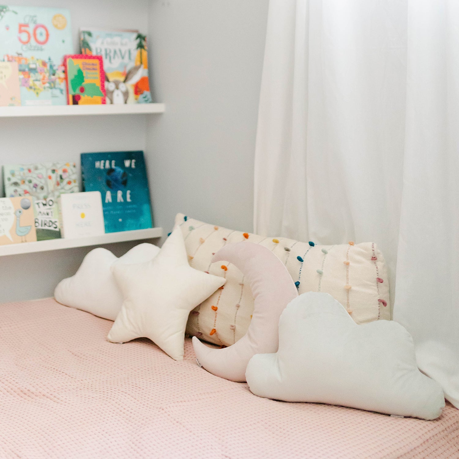 Dream Cloud Pillow (Grey)